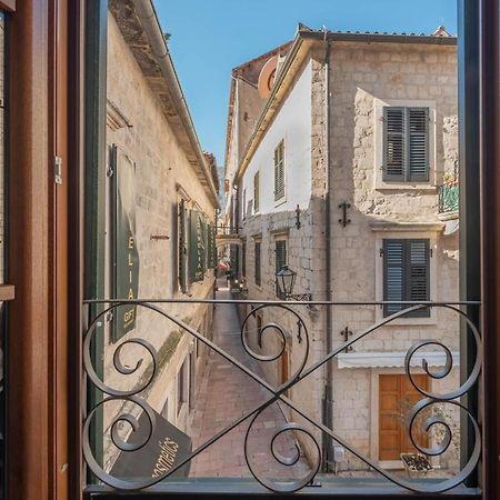 Sasha Di Cattaro - Old Town Lux Apartment Buitenkant foto