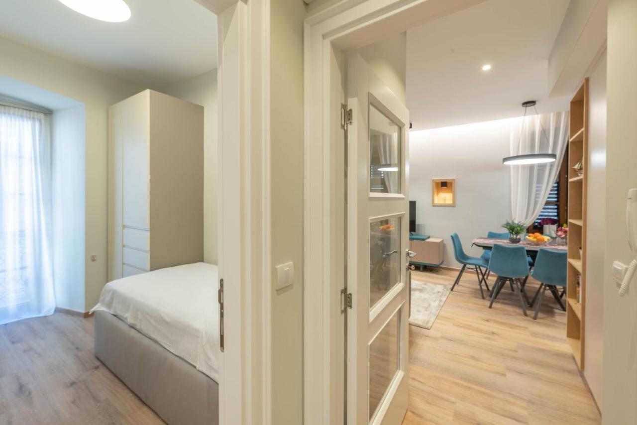 Sasha Di Cattaro - Old Town Lux Apartment Buitenkant foto