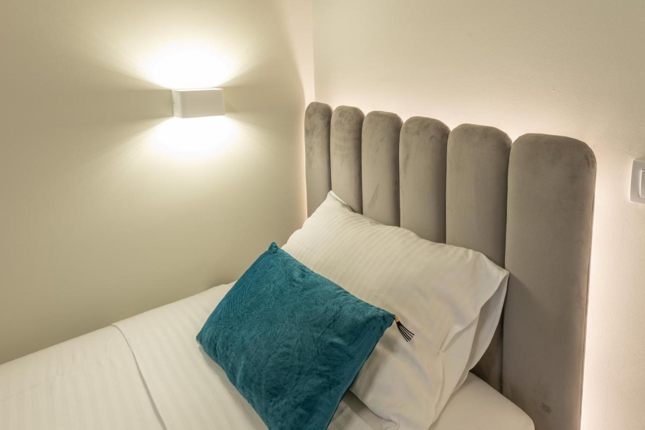 Sasha Di Cattaro - Old Town Lux Apartment Buitenkant foto